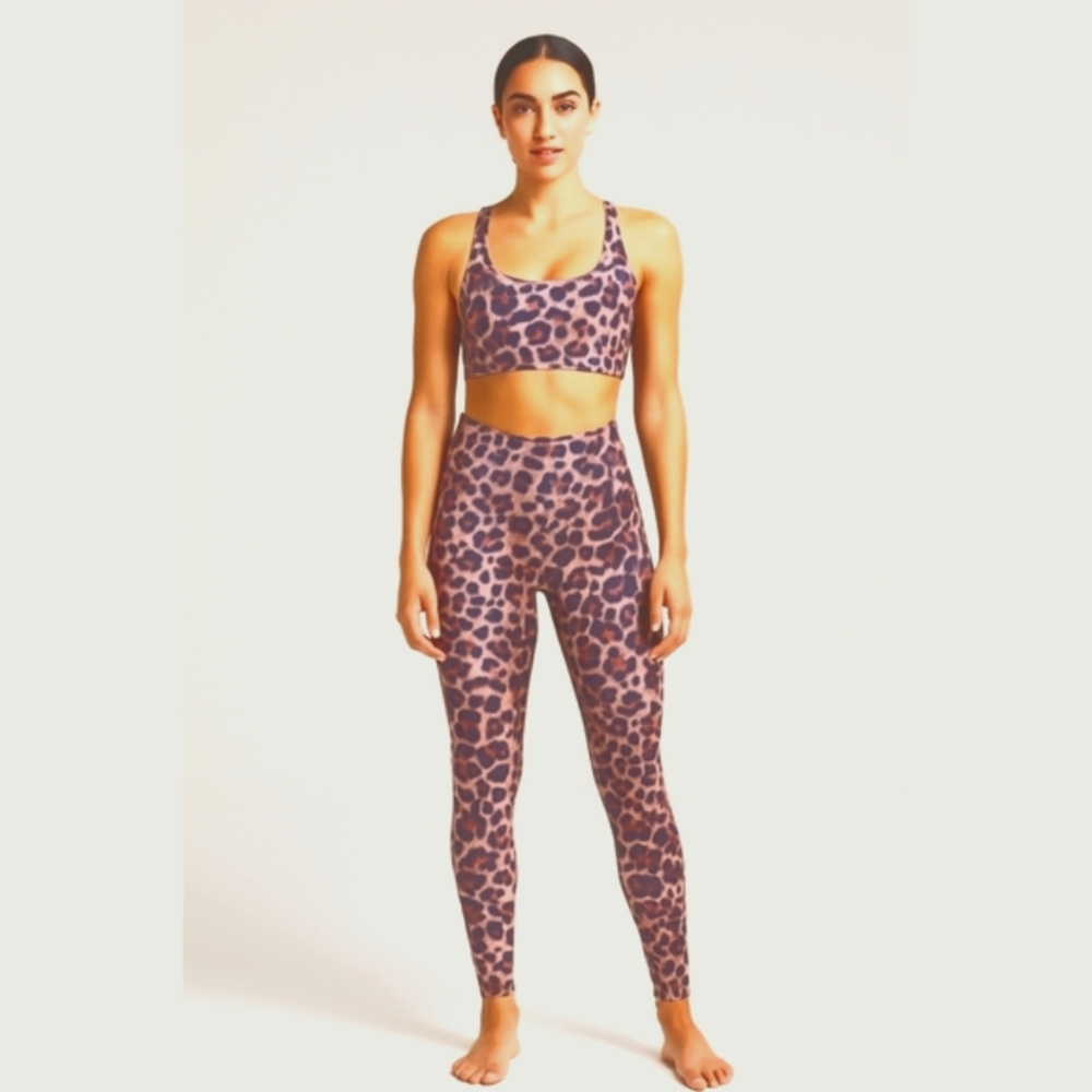Onzie Active Womens Leopard Print Sports Bra and Leggings Yoga Set M And L
